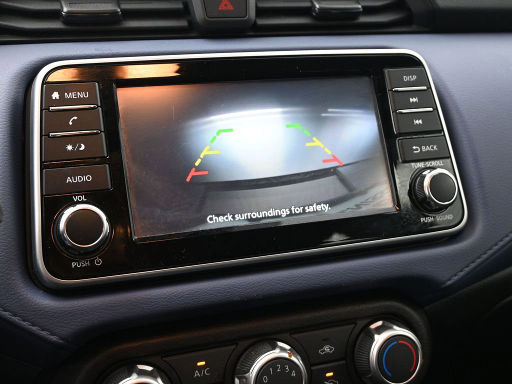 Used 2024 Nissan Versa SV w/ Trunk Package image 18