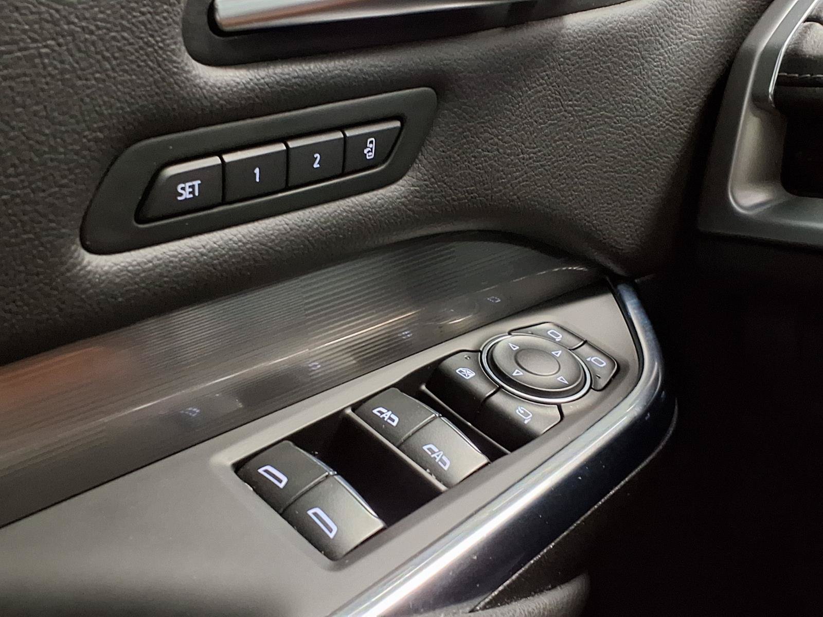 Certified 2024 Cadillac XT4 Premium Luxury w/ Technology Package FWD image 31