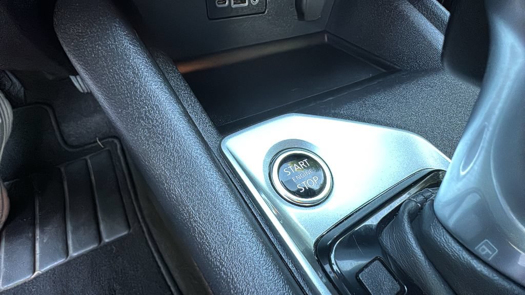 Used 2025 Nissan Altima 2.5 SV FWD image 15