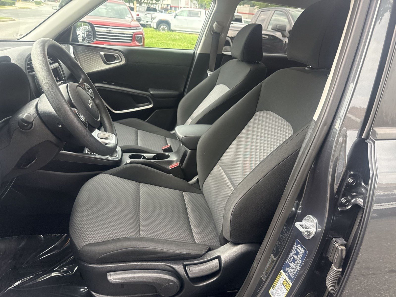 Used 2024 Kia Soul LX w/ Option Group 015 FWD image 13