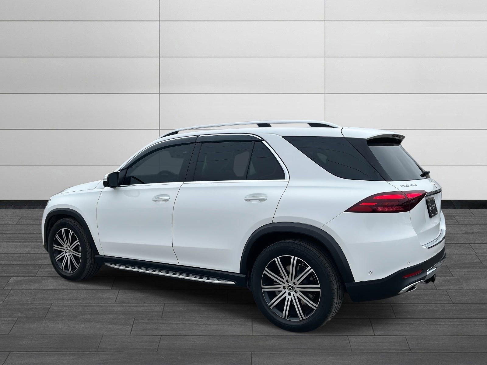 Certified 2025 Mercedes-Benz GLE 450 4MATIC image 4