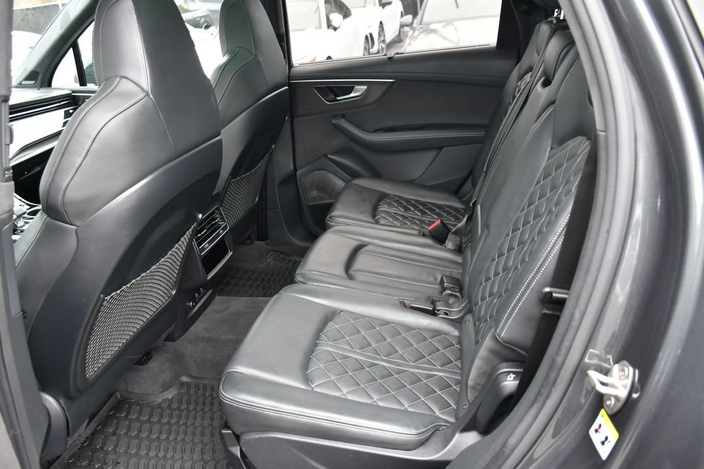 Used 2023 Audi SQ7 Prestige w/ Prestige Package AWD/4WD image 18