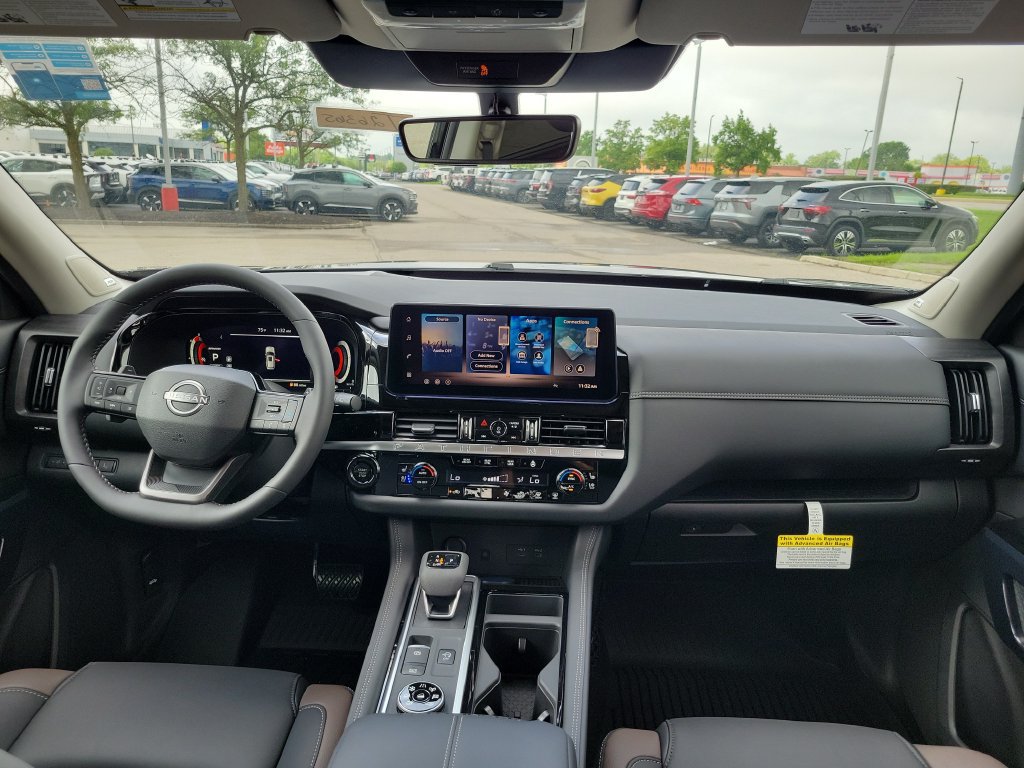 New 2026 Nissan Pathfinder Platinum AWD/4WD image 9