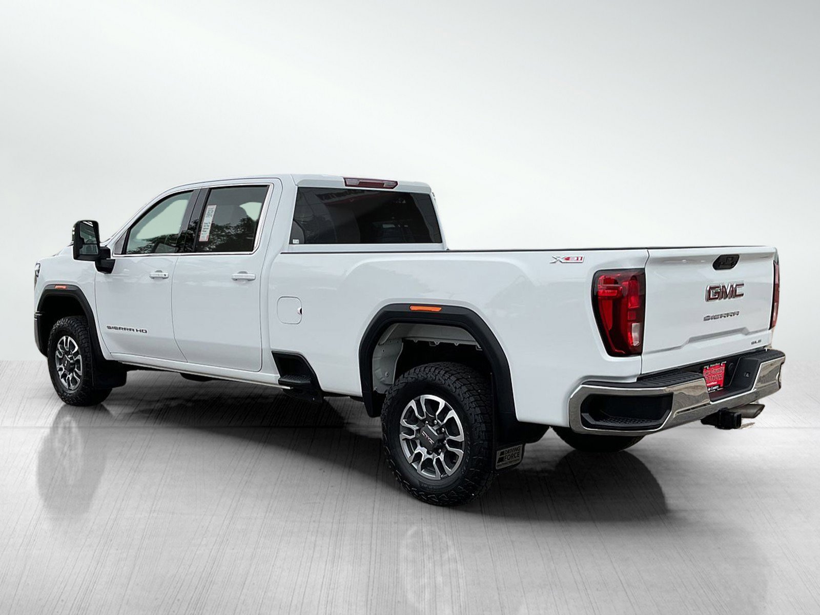 Used 2025 GMC Sierra 3500 SLE w/ SLE Convenience Package AWD/4WD image 3