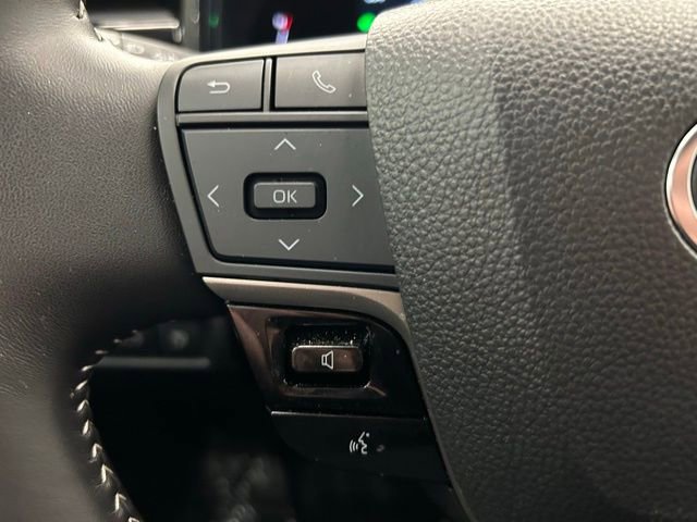 Used 2025 Toyota Camry SE image 26