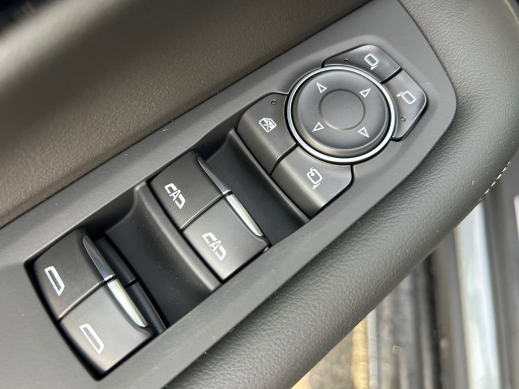 New 2026 Chevrolet Suburban Premier image 23