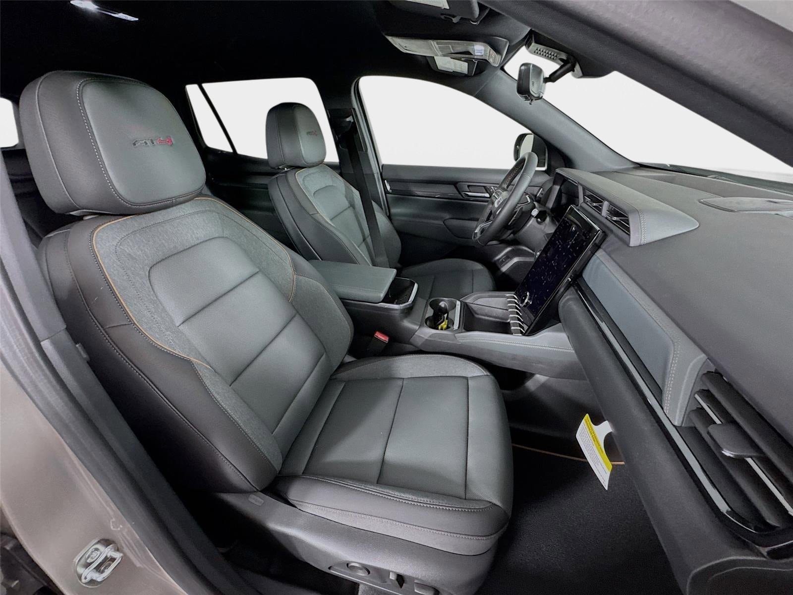 New 2026 GMC Terrain AT4 w/ Convenience Package III AWD/4WD image 28