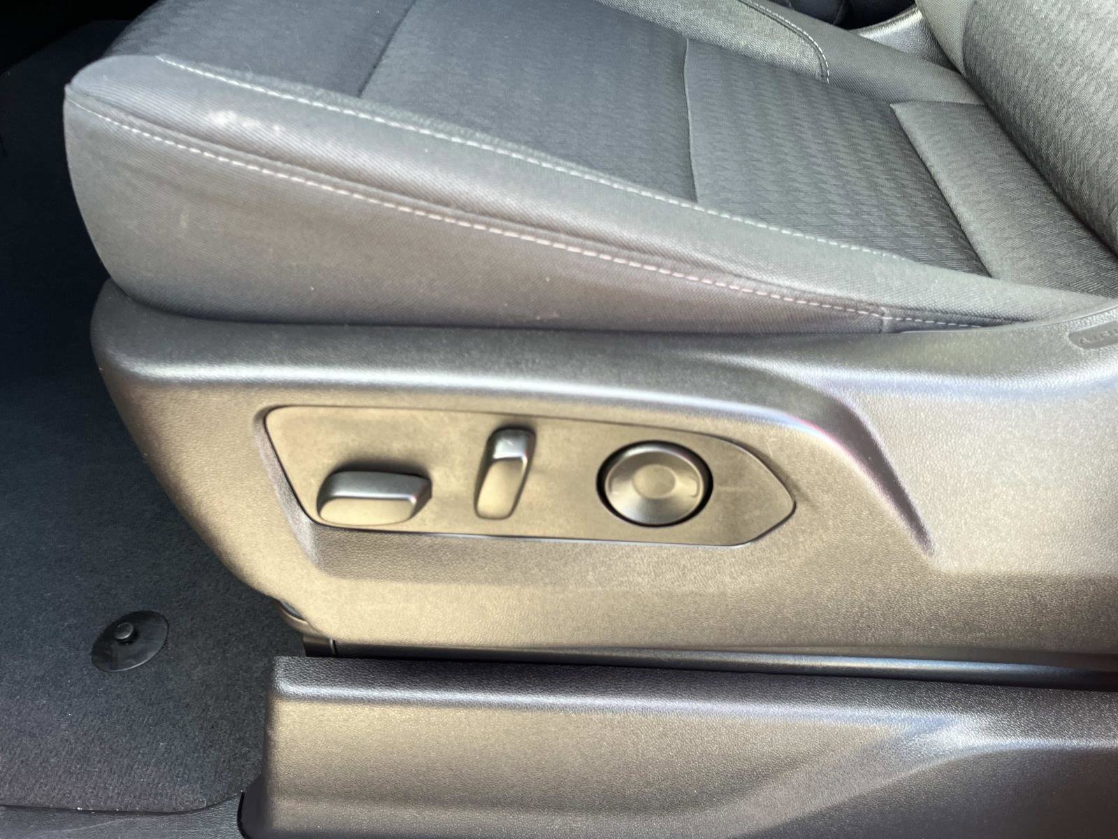 Used 2023 Chevrolet Silverado 1500 Custom image 27