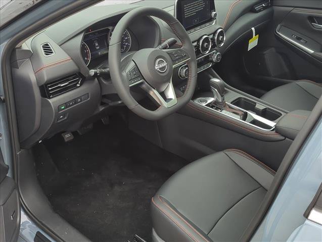 New 2025 Nissan Sentra SR w/ SR Premium Package FWD image 9