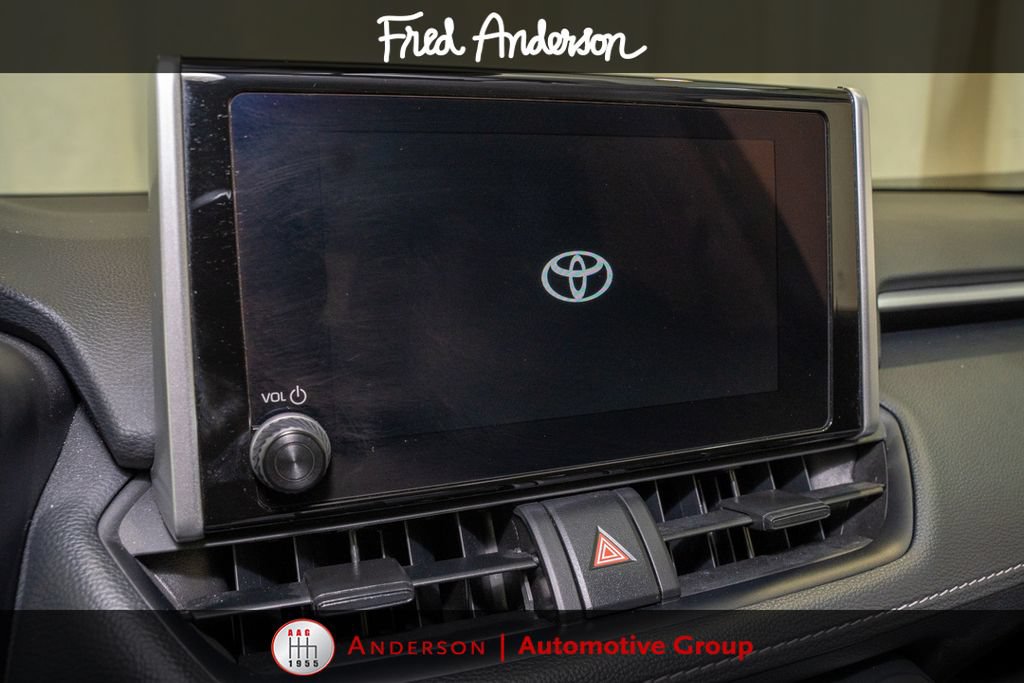 Used 2025 Toyota RAV4 LE AWD/4WD image 11