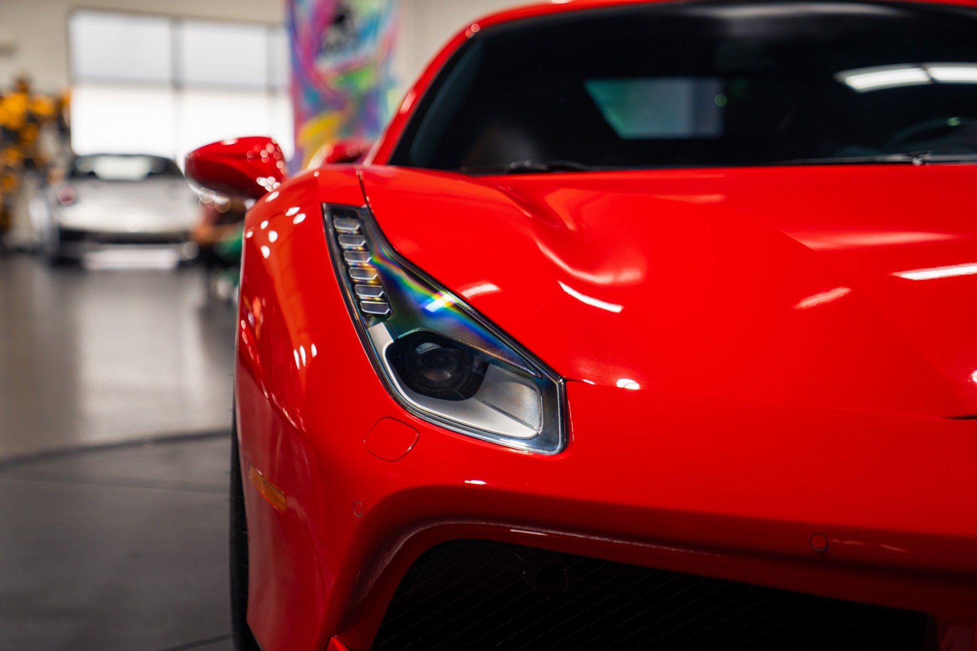 Used 2018 Ferrari 488 GTB RWD image 11