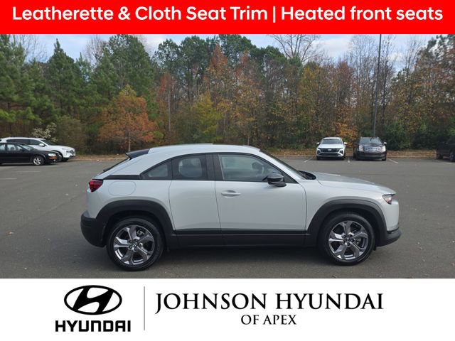 Used 2022 MAZDA MX-30 Electric w/ Premium Package image 14