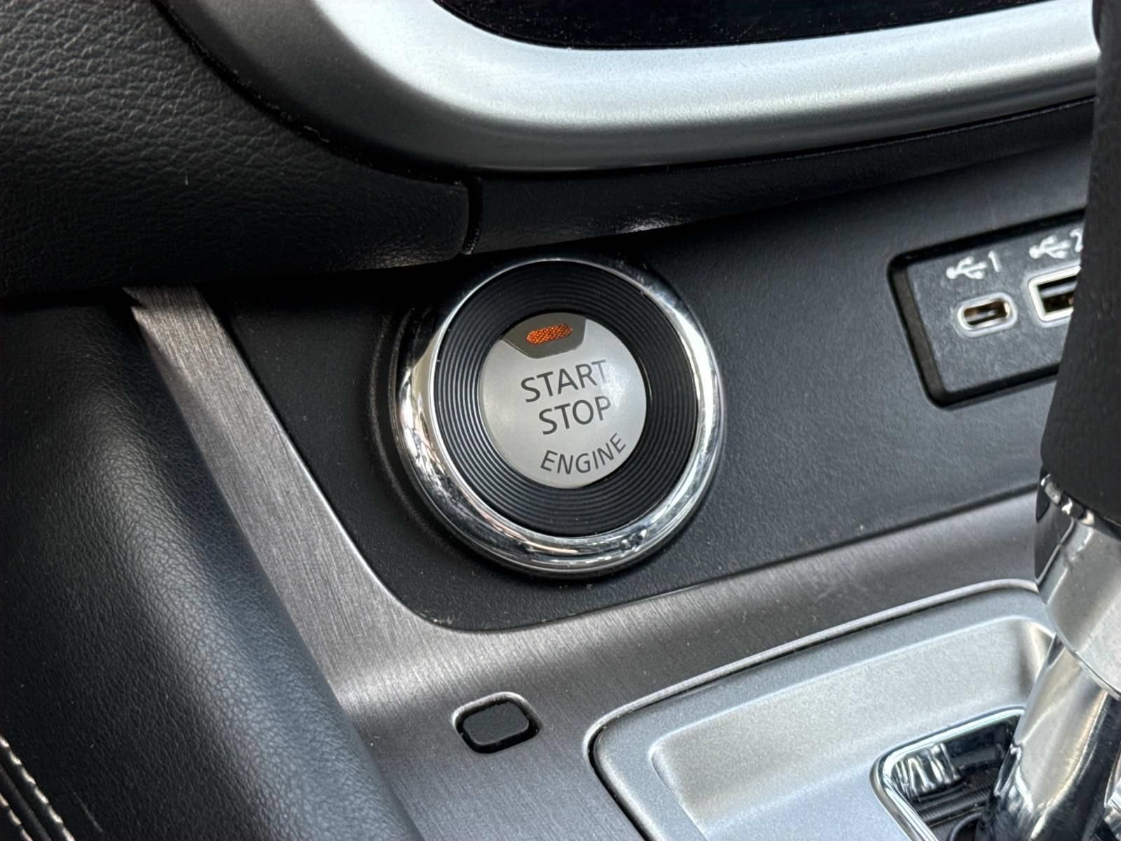 Used 2024 Nissan Murano SV AWD/4WD image 20