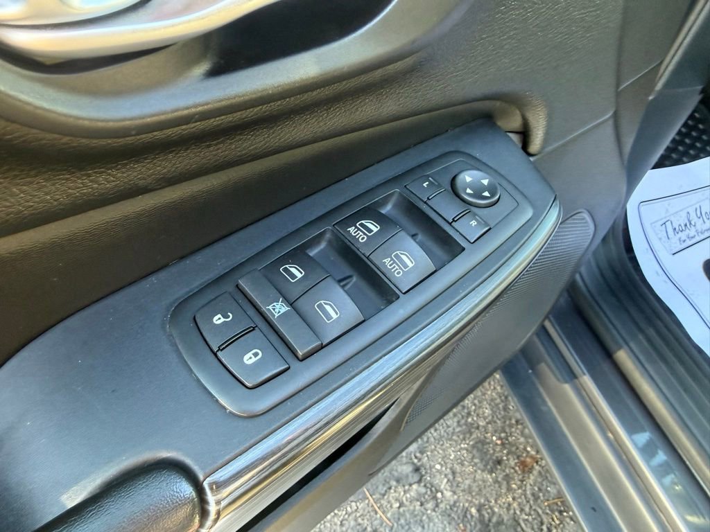 Used 2016 Jeep Cherokee Trailhawk w/ Comfort/Convenience Group image 14