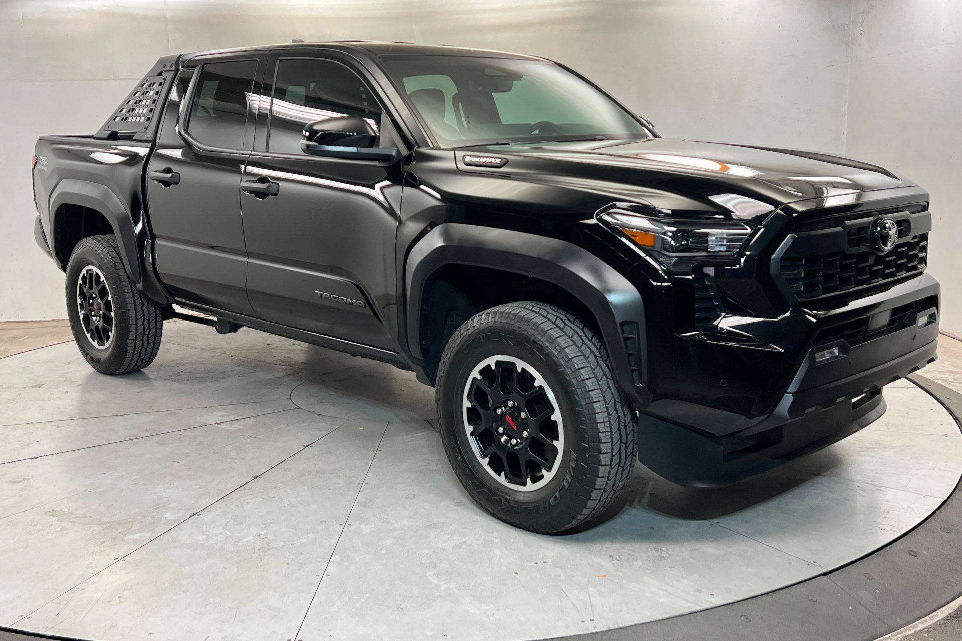 Used 2025 Toyota Tacoma TRD Off-Road w/ TRD Off Road Upgrade Package AWD/4WD image 7