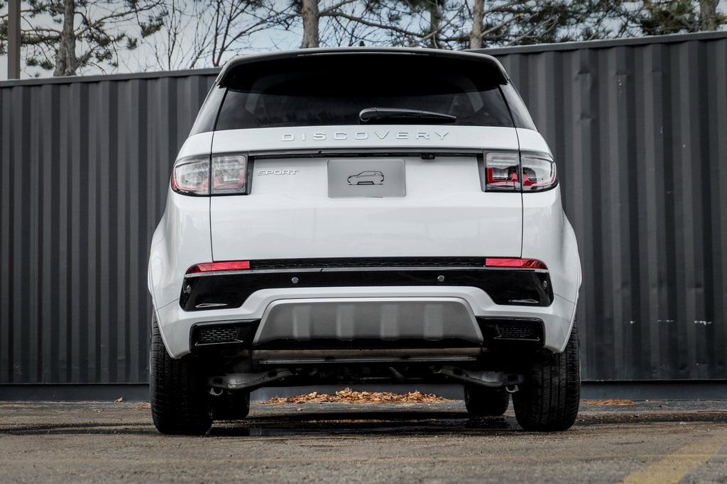 Used 2025 Land Rover Discovery Sport S image 7