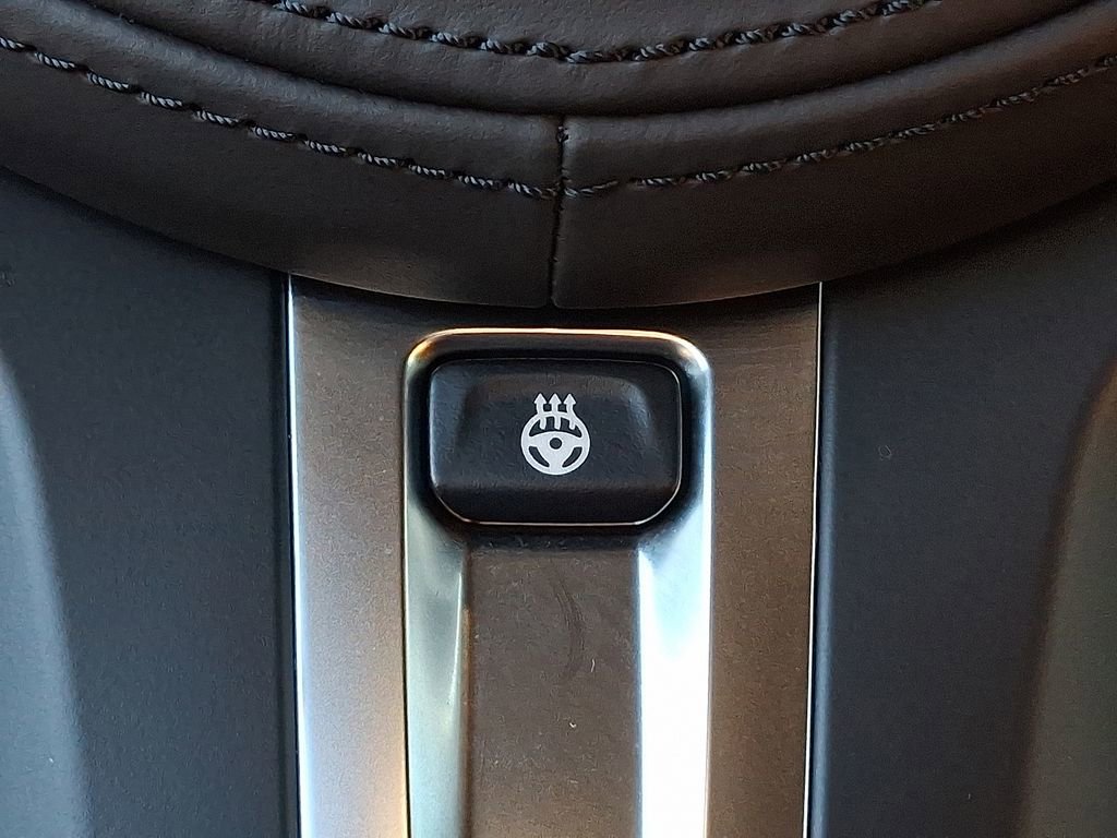 Used 2025 BMW Z4 M40i w/ Edition image 17