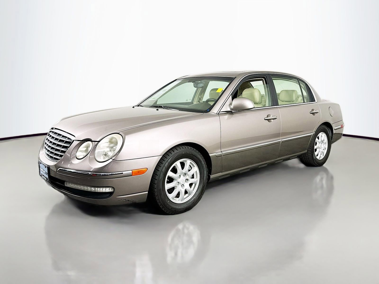 Used 2008 Kia Amanti w/ Leather Pkg FWD image 4