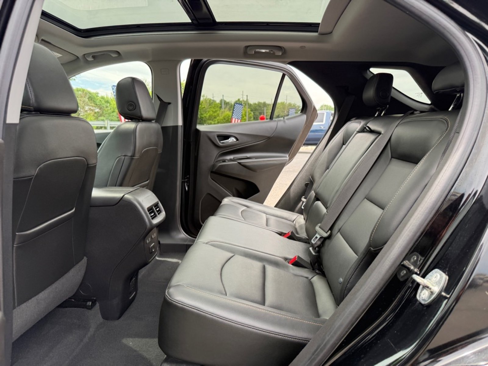 Used 2019 Chevrolet Equinox Premier FWD image 29