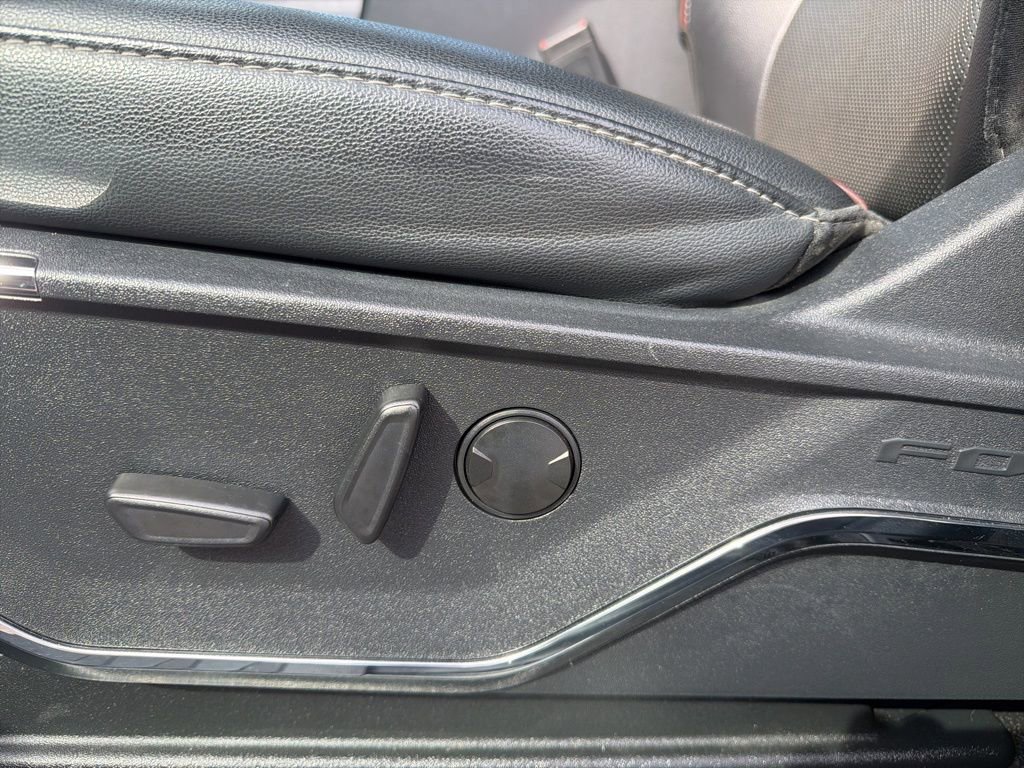 Used 2023 Ford F350 Lariat w/ FX4 Off-Road Package AWD/4WD image 30