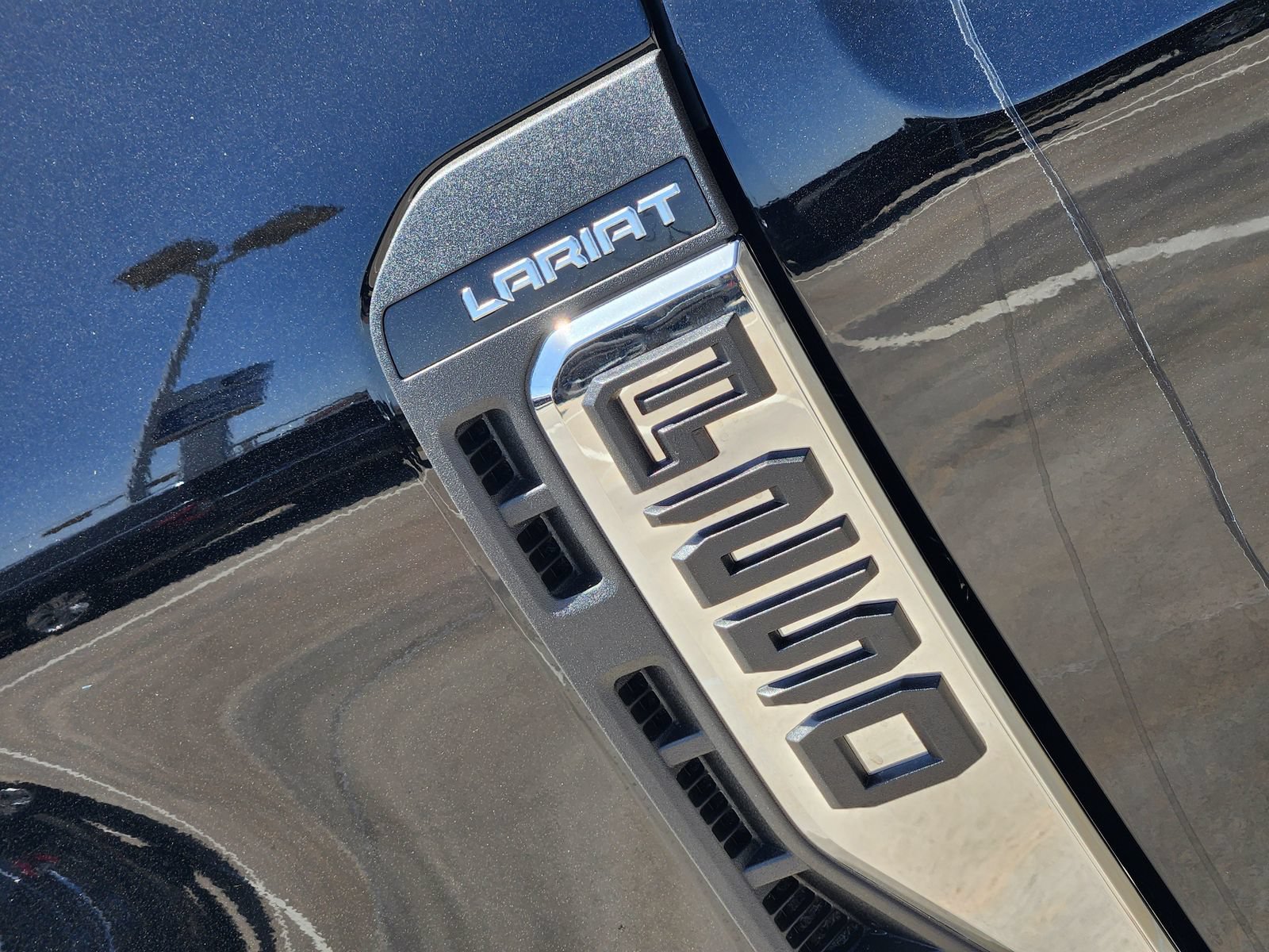 New 2027 Ford F250 Lariat w/ Lariat Premium Package AWD/4WD image 9