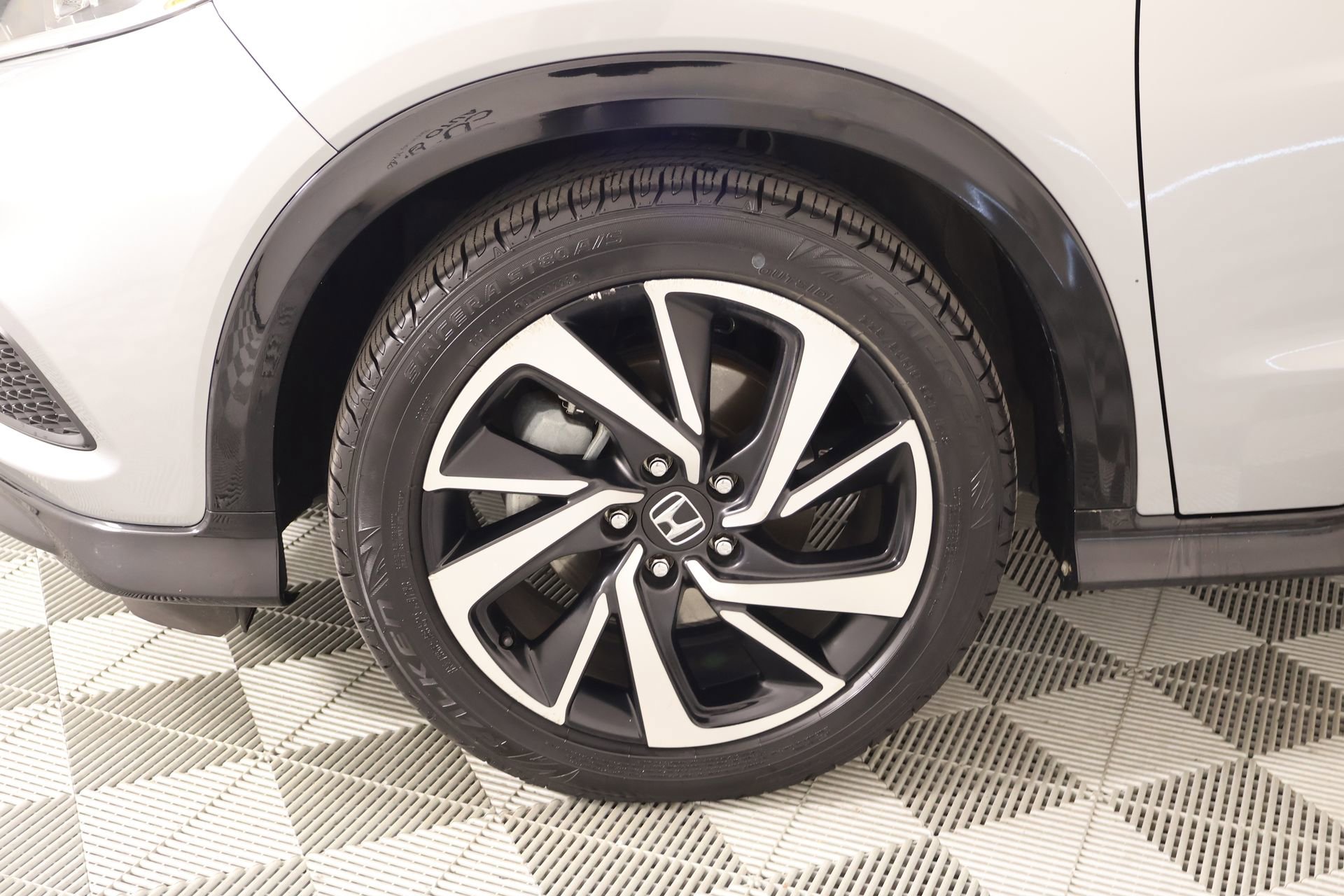 Used 2019 Honda HR-V Sport image 16