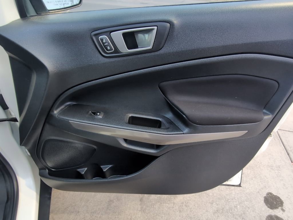 Used 2021 Ford EcoSport SE w/ SE Convenience Package image 30