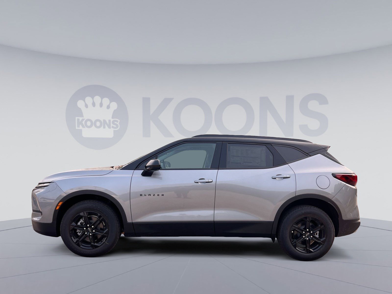 New 2025 Chevrolet Blazer LT w/ Convenience Package image 2