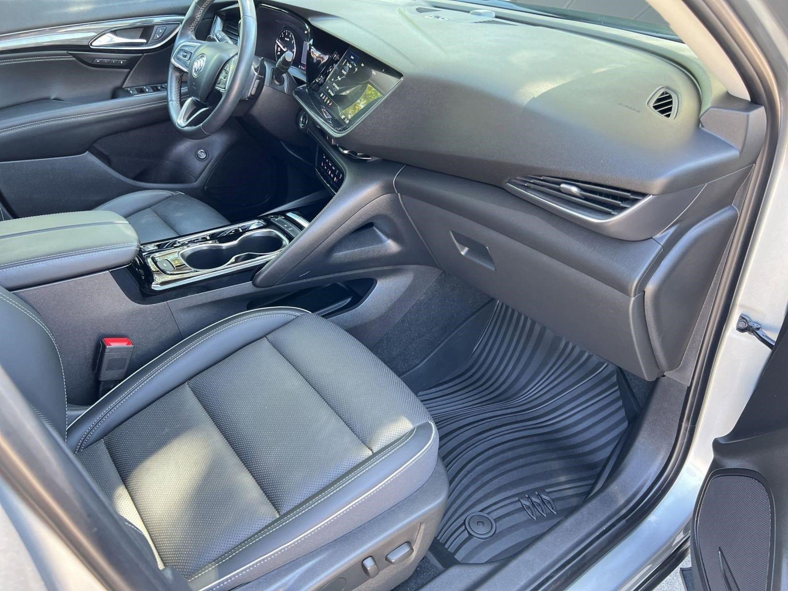 Used 2023 Buick Envision Essence image 31