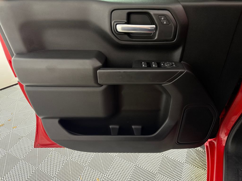 Used 2022 Chevrolet Silverado 1500 Custom image 10