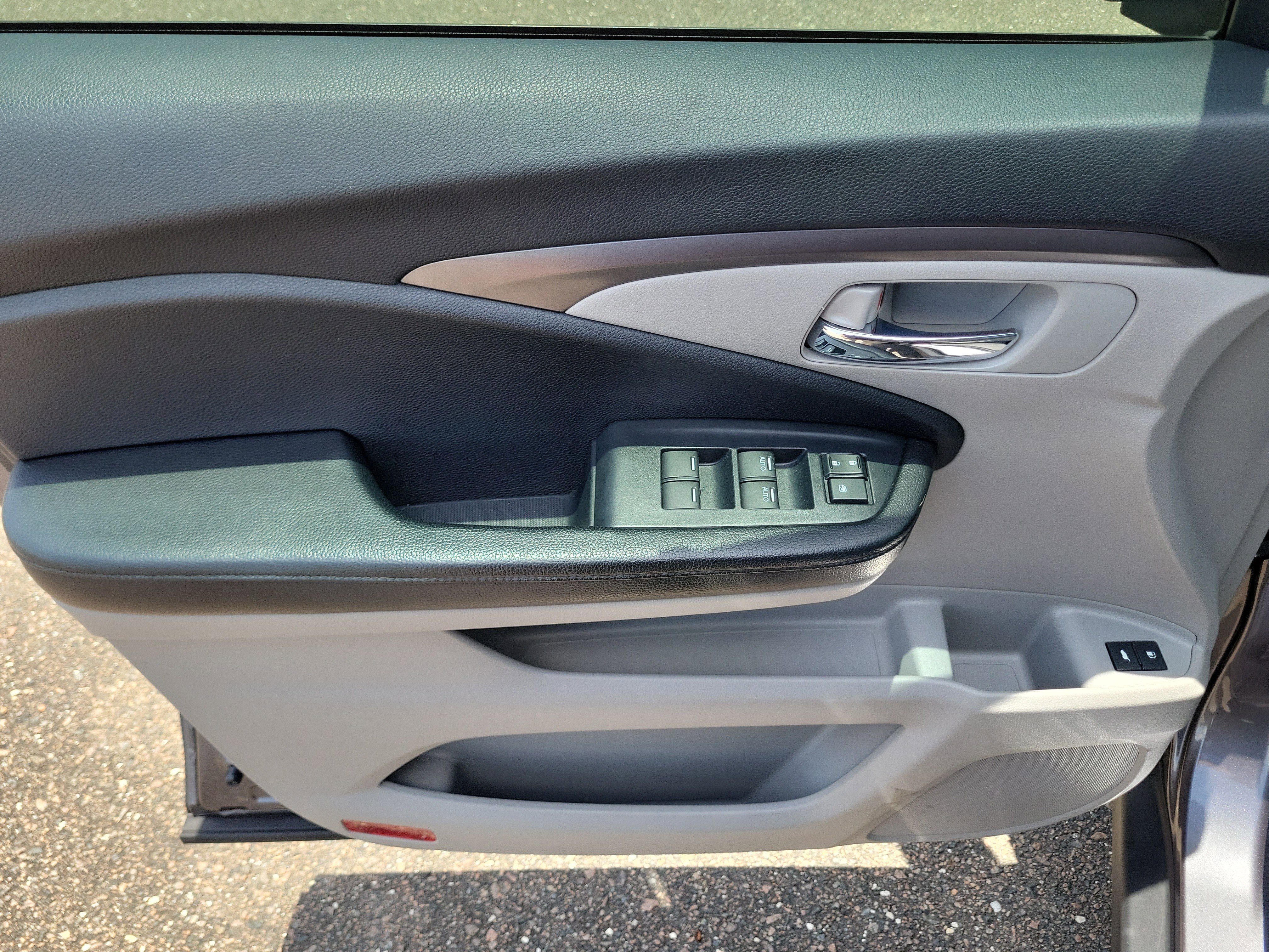 Used 2016 Honda Pilot EX-L image 23