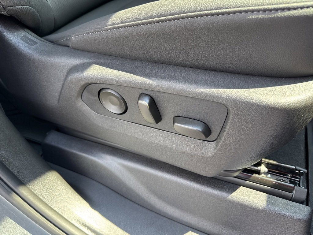 New 2026 Chevrolet Silverado 1500 LTZ w/ Technology Package image 27