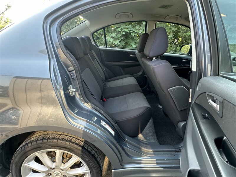 Used 2008 Suzuki SX4 Sport FWD image 10