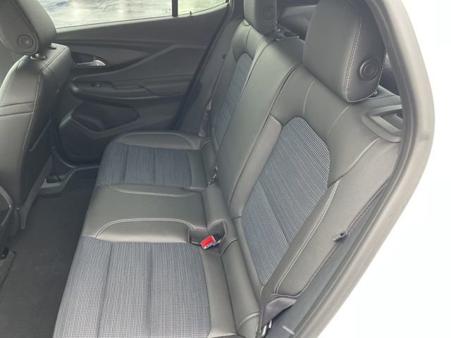 Used 2025 Buick Envista Preferred w/ Convenience I Package image 24