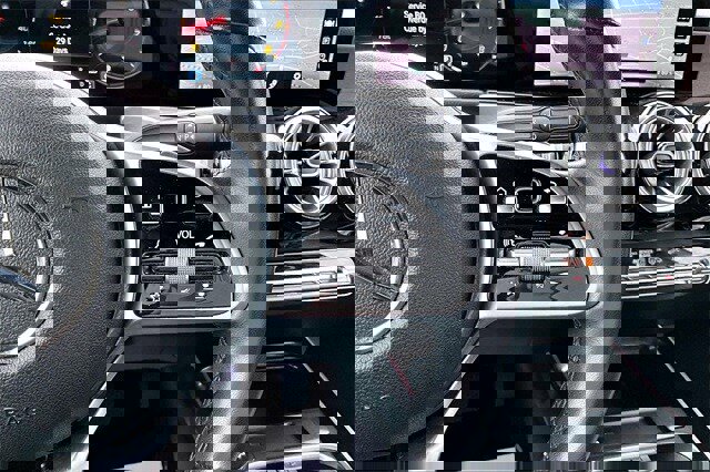 Certified 2022 Mercedes-Benz GLB 250 4MATIC image 15