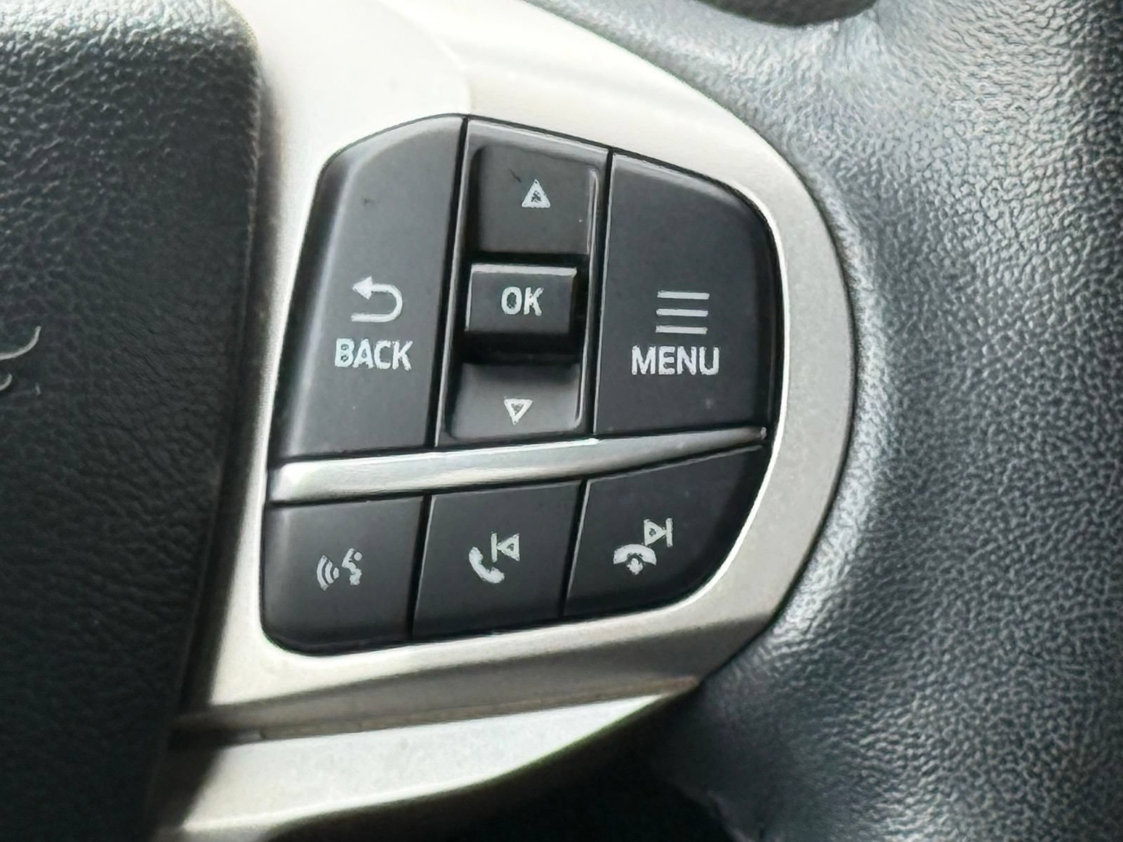 Used 2024 Ford Explorer XLT w/ Class IV Trailer Tow Package AWD/4WD image 30