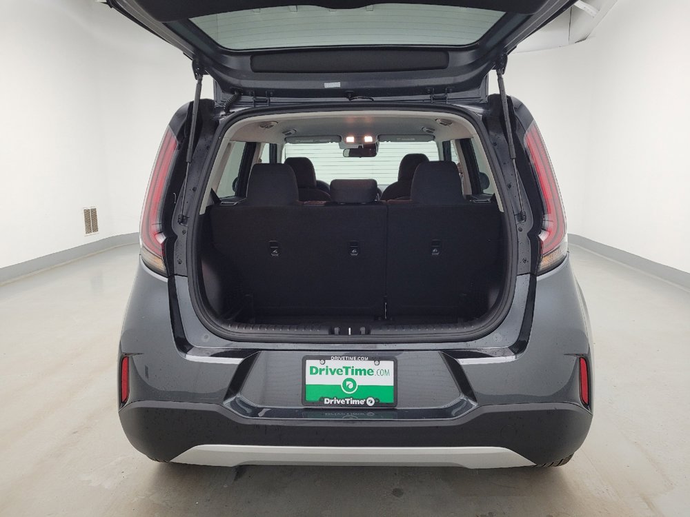 Used 2025 Kia Soul LX image 29