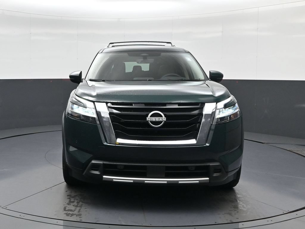 Used 2024 Nissan Pathfinder Platinum w/ Cargo Package FWD image 3