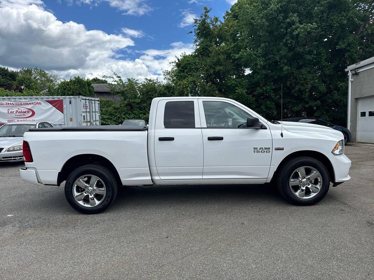 Used 2018 RAM 1500 Express w/ Express Value Package AWD/4WD image 9