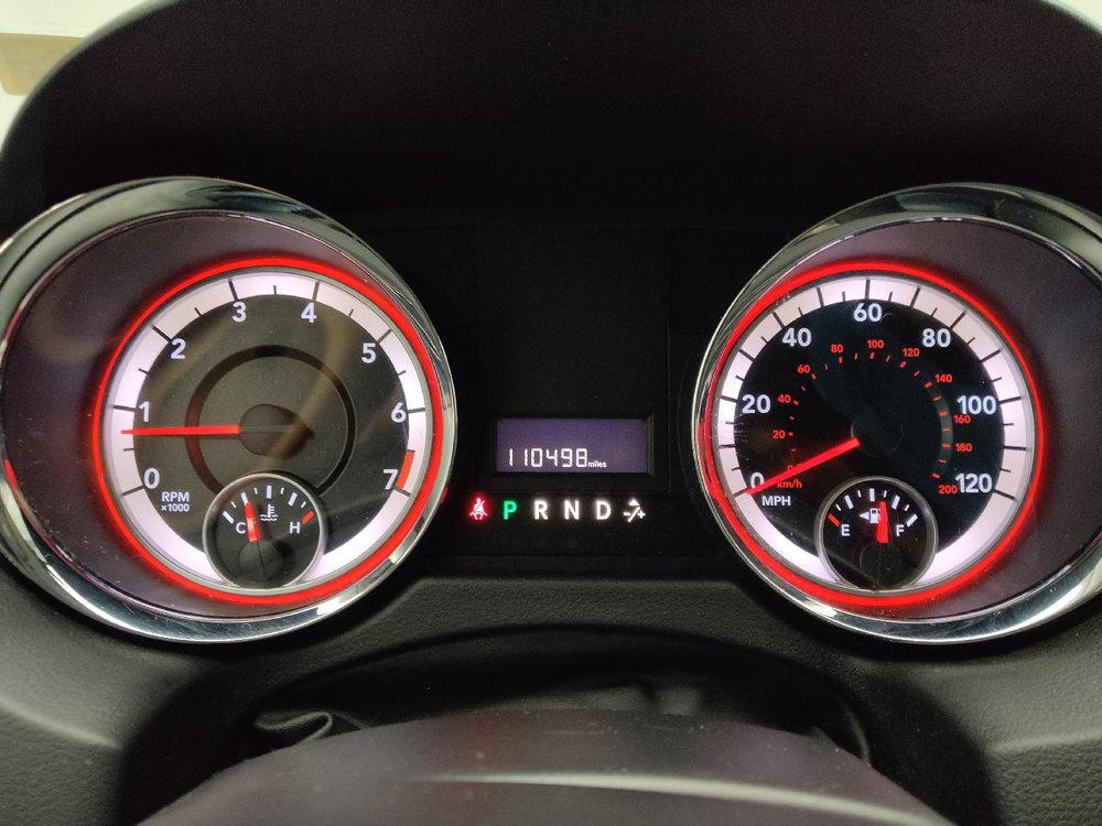 Used 2014 Dodge Grand Caravan SXT FWD image 23