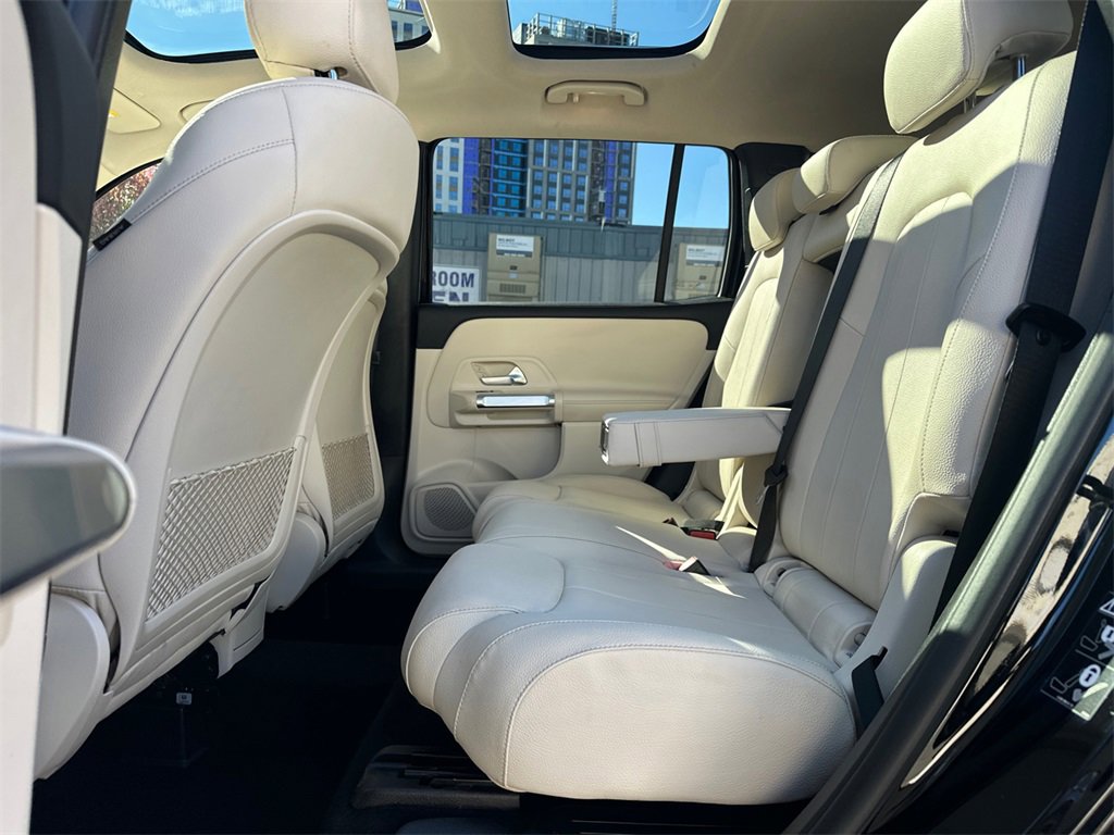 Used 2023 Mercedes-Benz GLB 250 4MATIC image 17