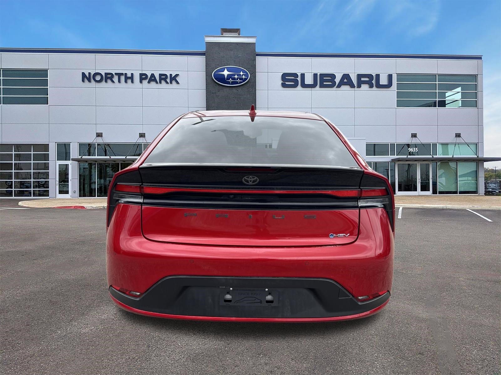 Used 2023 Toyota Prius LE image 4