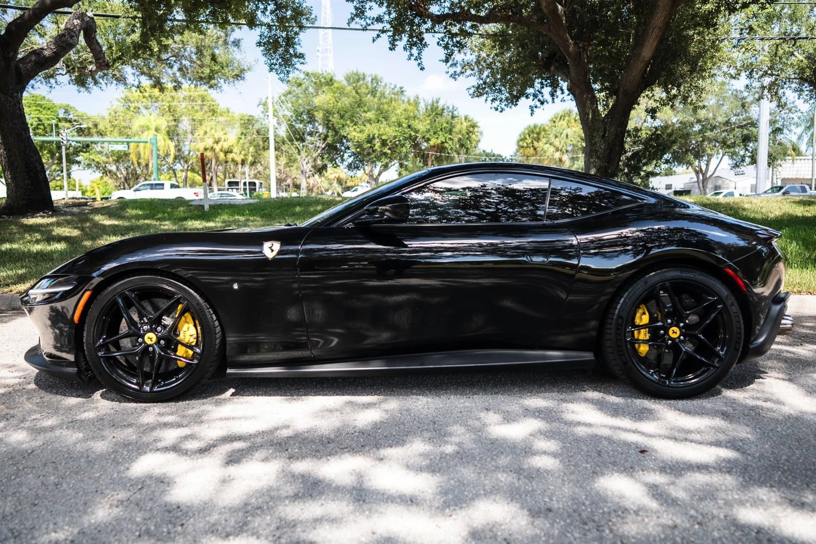 Used 2024 Ferrari Roma RWD image 5
