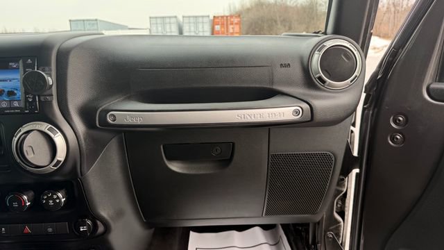 Used 2018 Jeep Wrangler Unlimited Rubicon image 40