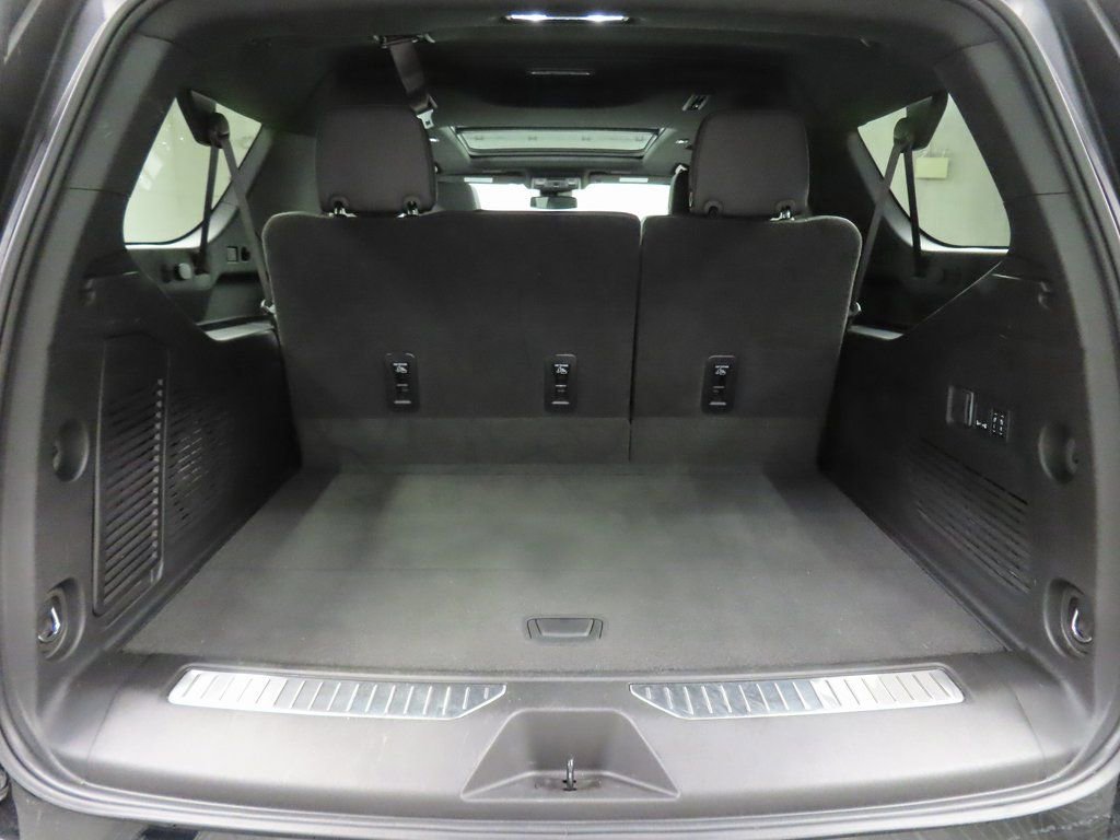 Used 2025 Chevrolet Suburban Z71 w/ Z71 Off-Road Package AWD/4WD image 42