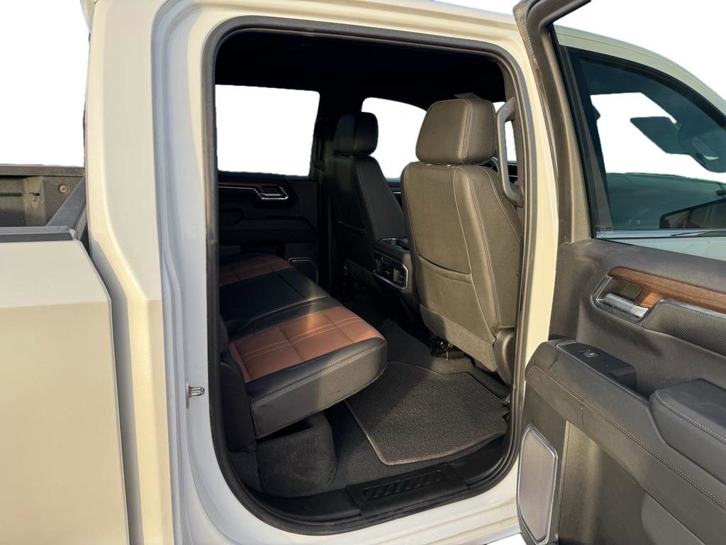 Used 2023 Chevrolet Silverado 1500 High Country w/ Z71 Off-Road Package image 4