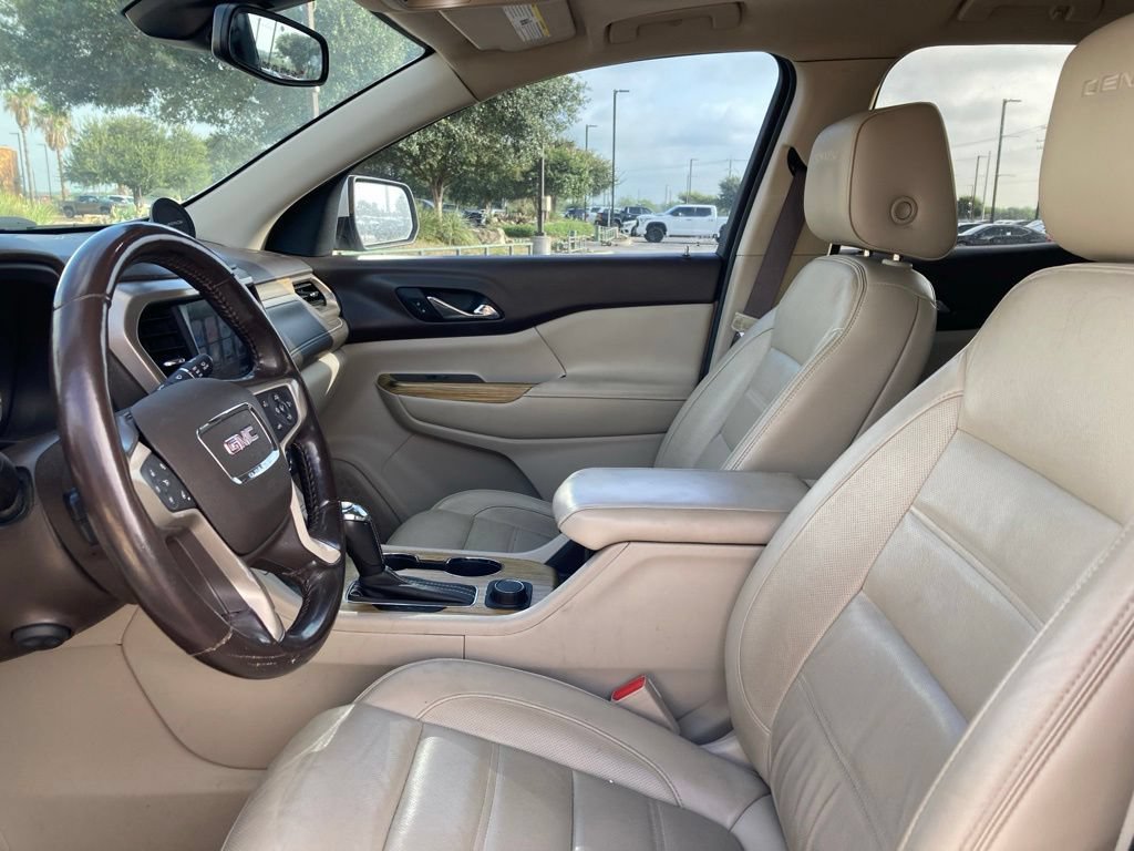 Used 2018 GMC Acadia Denali w/ Technology Package FWD image 10