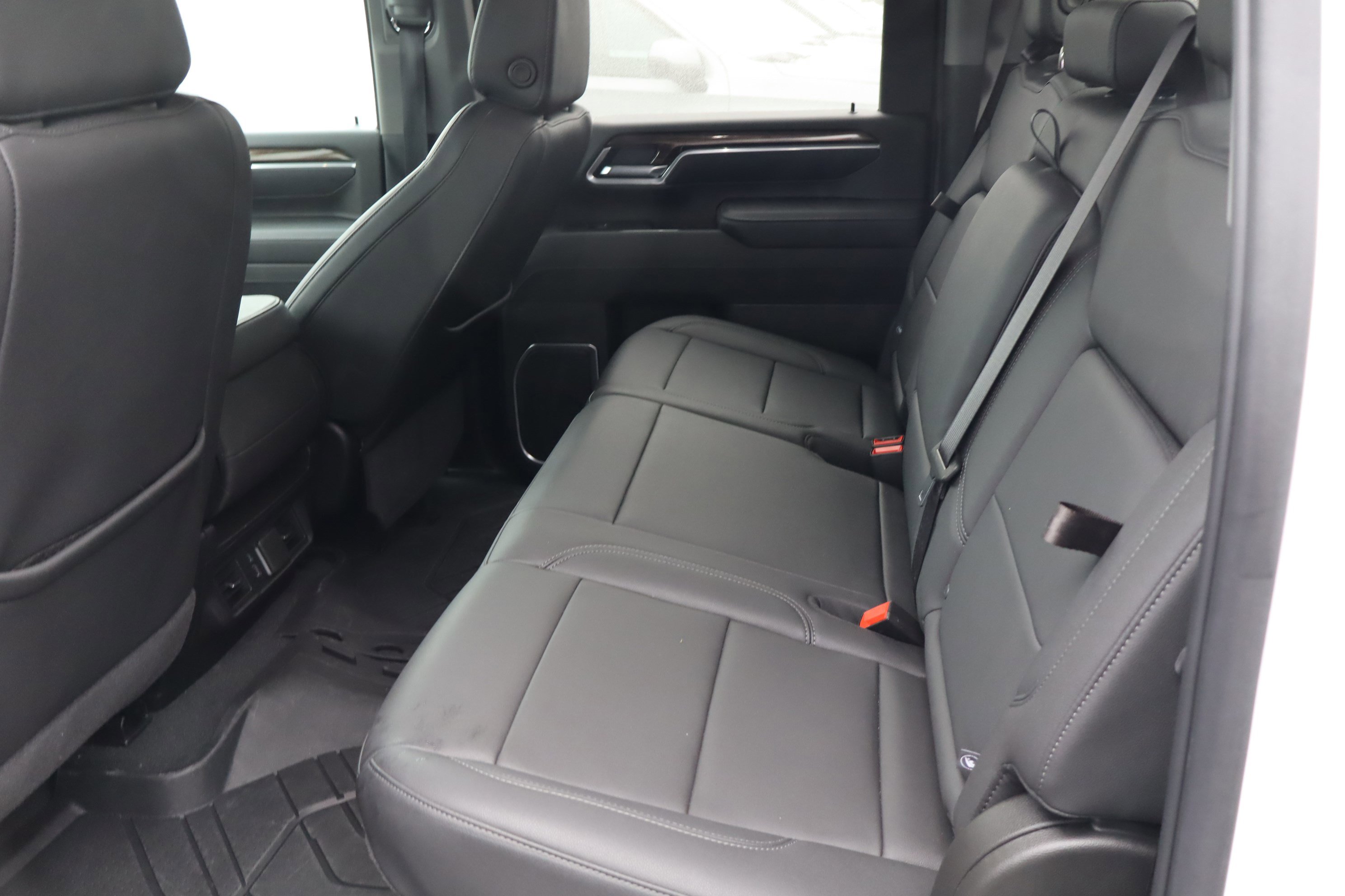 Used 2025 Chevrolet Silverado 2500 LT w/ Trail Boss Package image 33