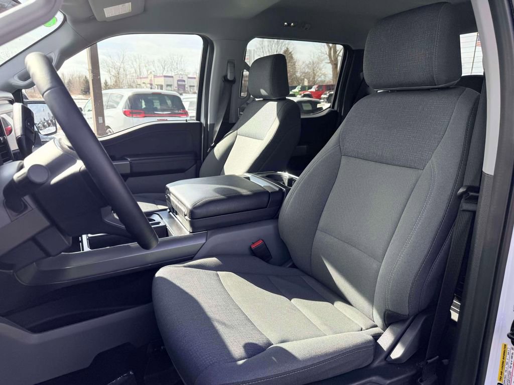 Used 2025 Ford F150 XLT w/ Equipment Group 301A Standard image 15