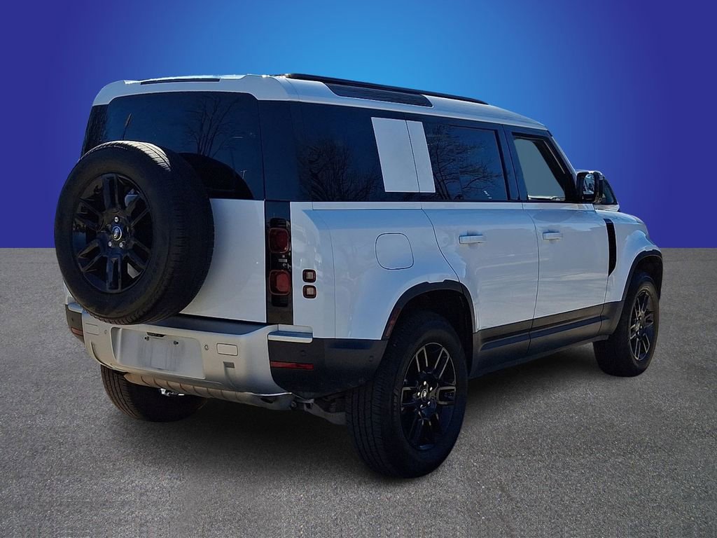 Used 2025 Land Rover Defender 110 S image 4